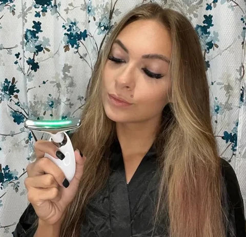 Beauty Facial Massager, 7 Color Wavy Acne Beauty Microcurrent Facial Device Skin Firming for Face Neck Beauty Device,